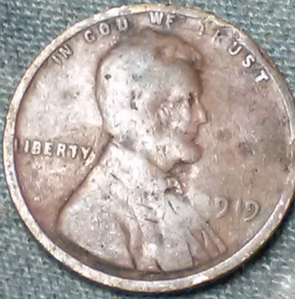 One-Foreign-Cent,-25-Canadian-Cents,-And-34-Wheat-Cents-Found-CRH